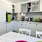Gc - La *